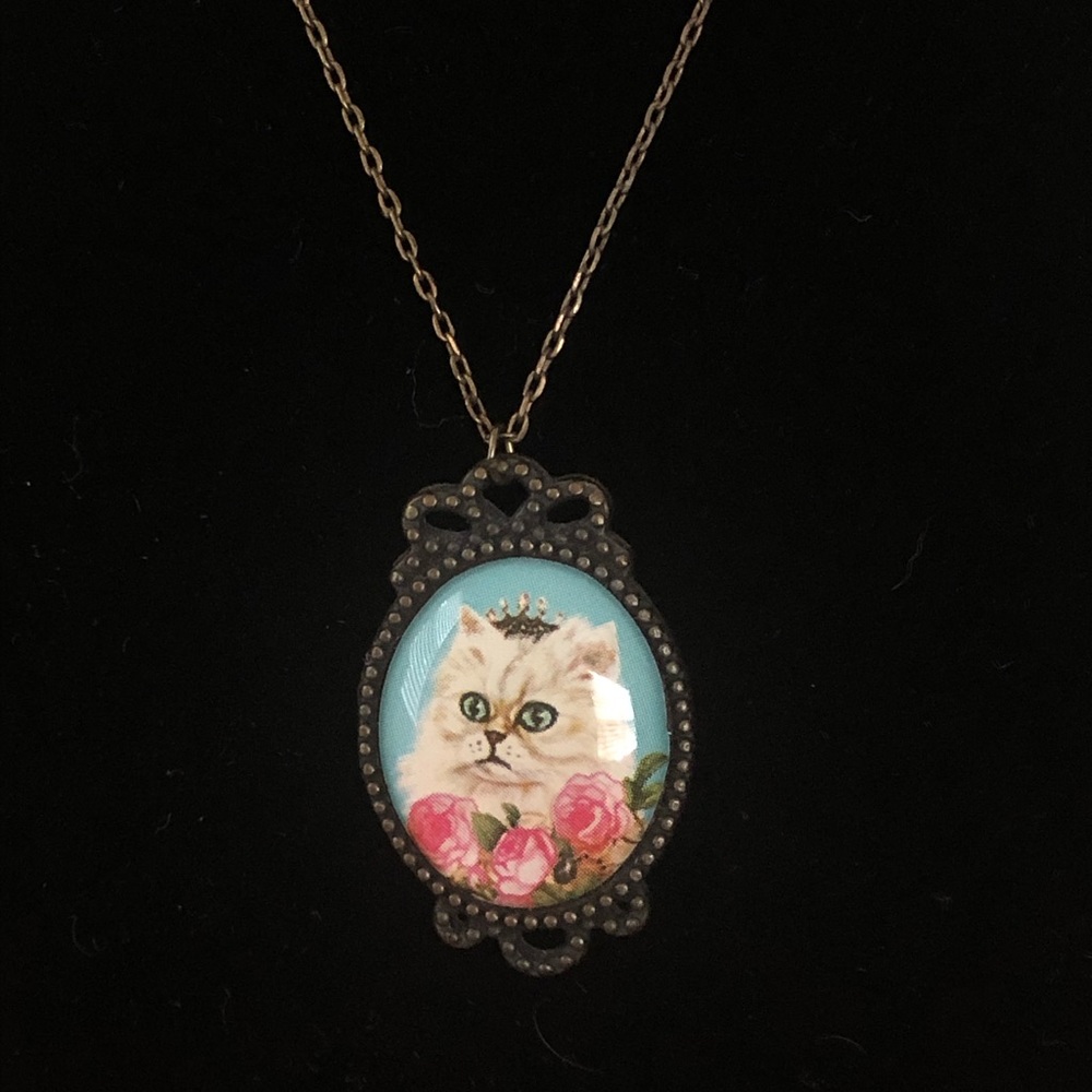 Cat with tiara pendent necklace